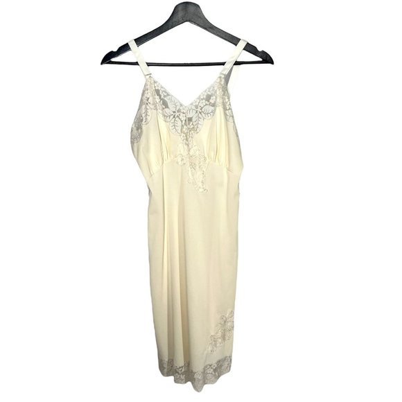 Vintage 60s Off White Floral Lace Knee Length Slip Small
